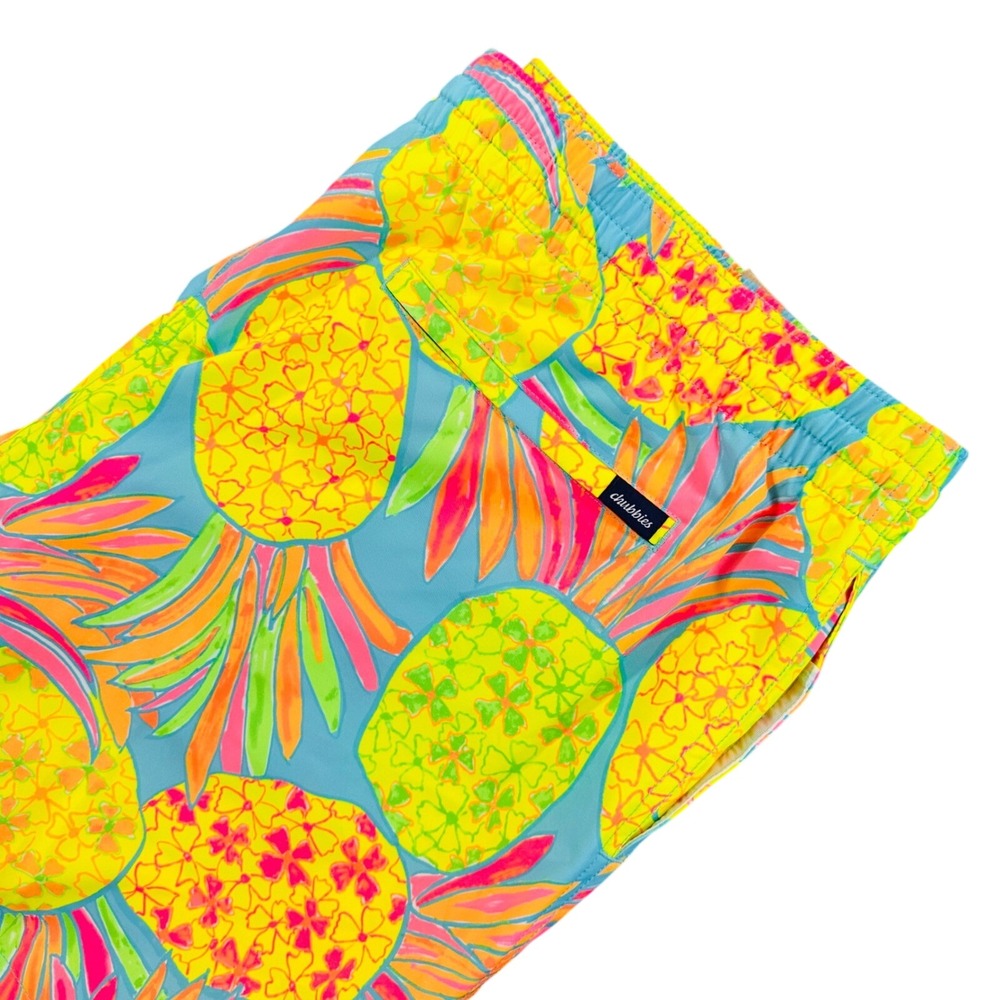 Chubbies Men's 2XL 5.5" Mesh Lined The Hooligans Pineapple Swim Trunks Blue Neon